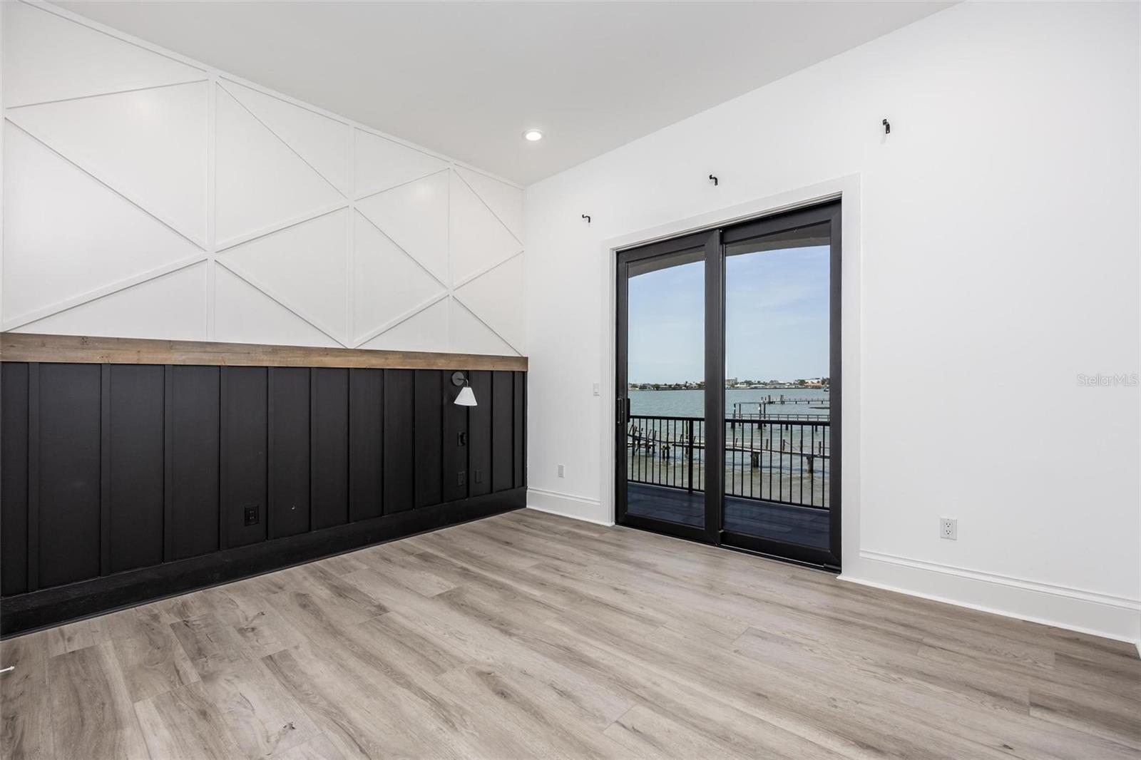 O6304937 Property Photo