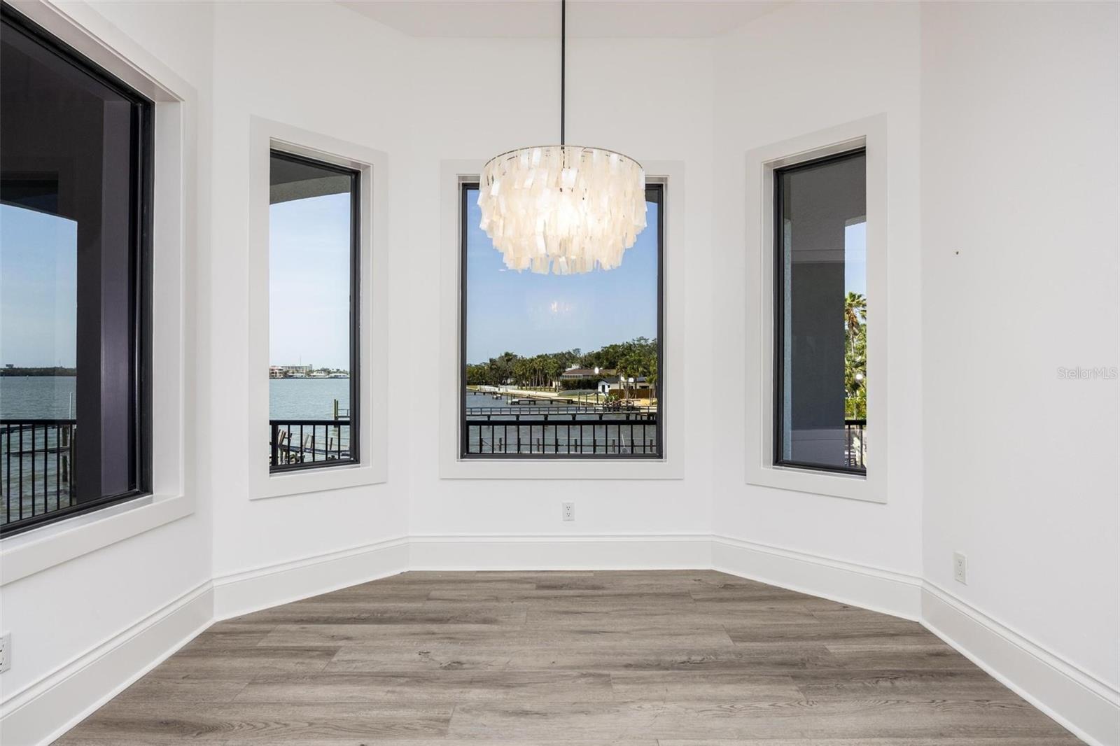 O6304937 Property Photo