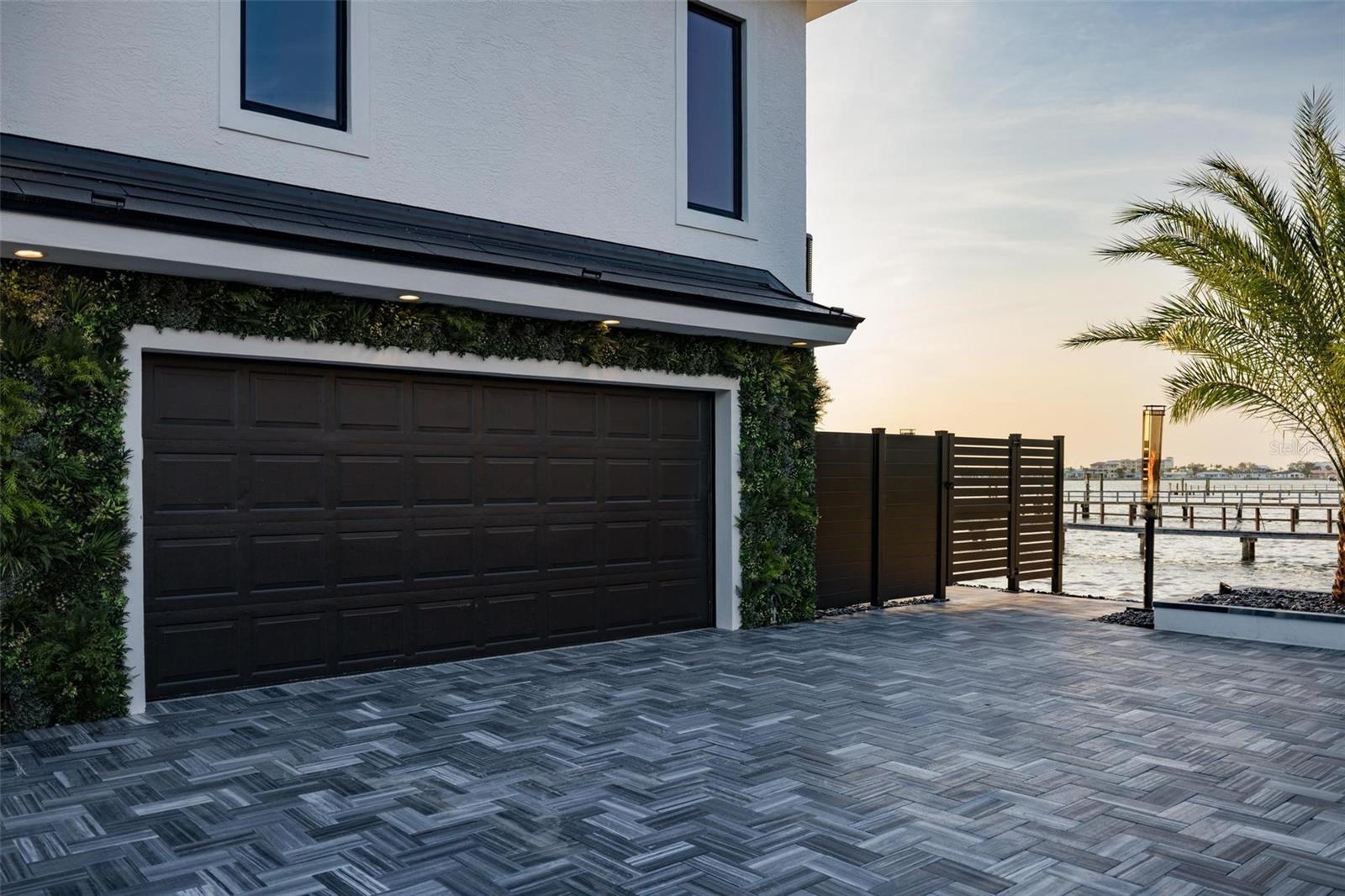 O6304937 Property Photo