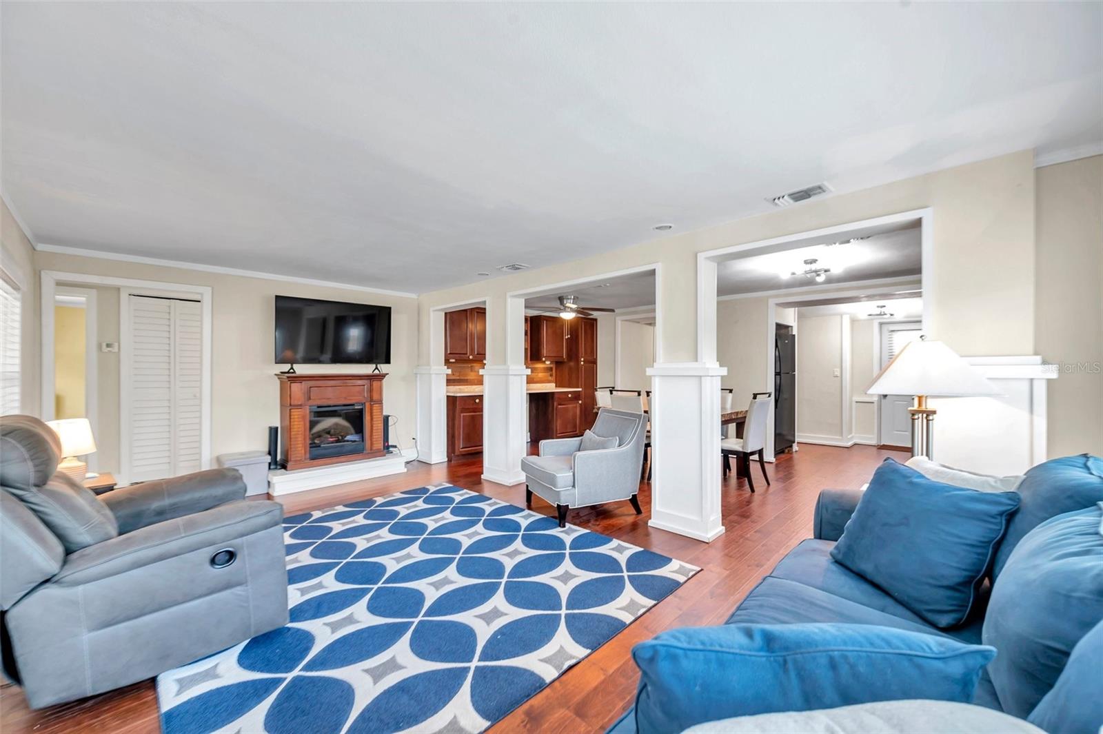 1111 32ND ST N, ST PETERSBURG, FL, 33713