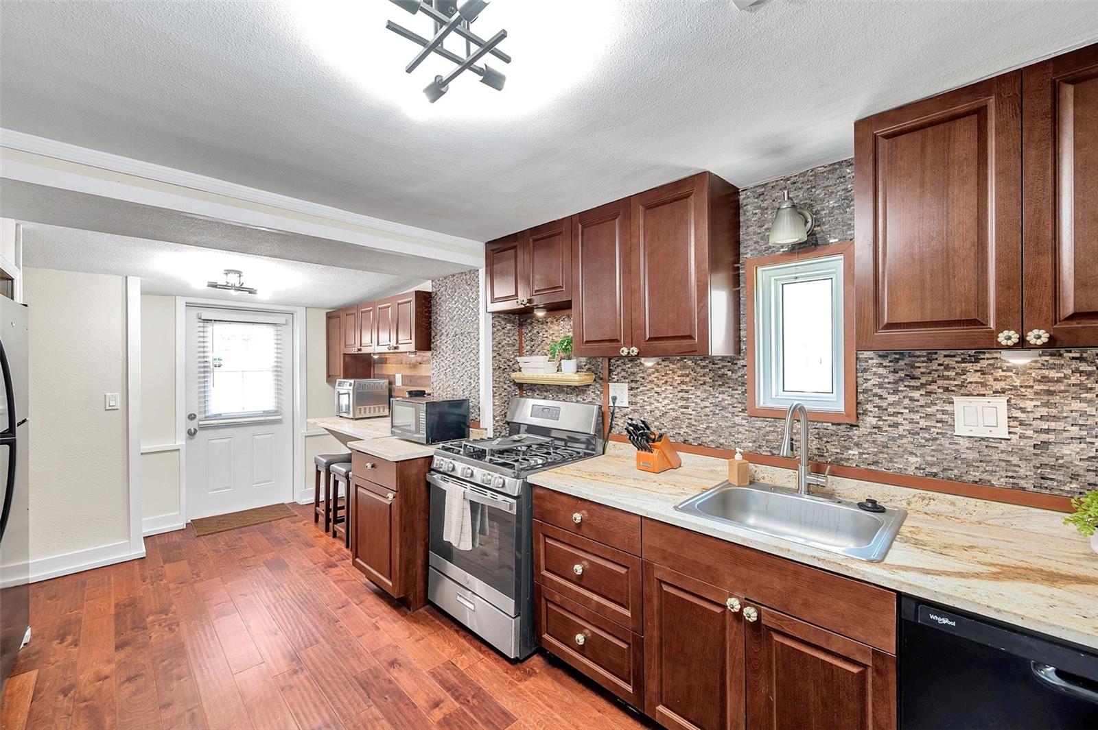 1111 32ND ST N, ST PETERSBURG, FL, 33713