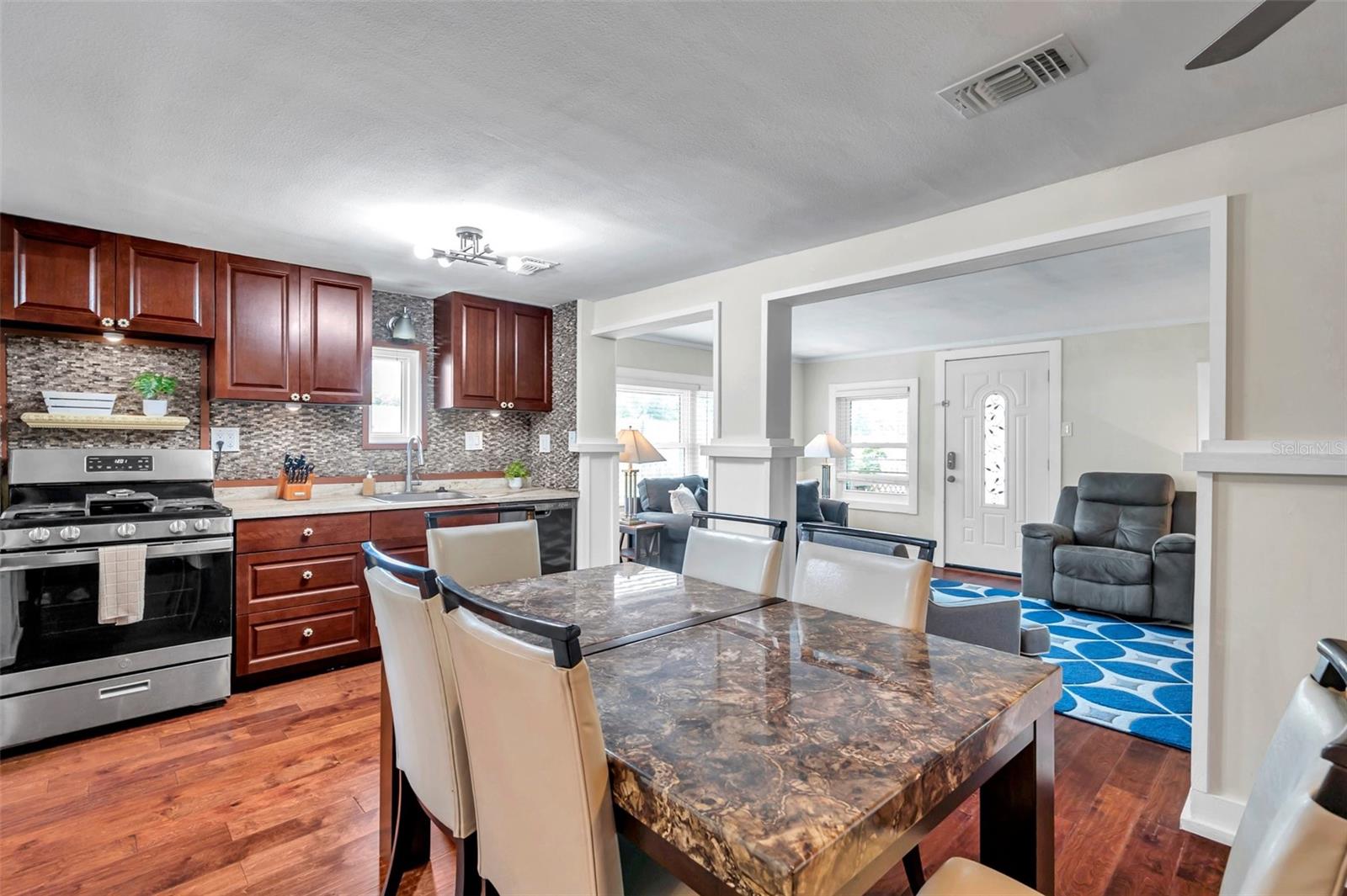 1111 32ND ST N, ST PETERSBURG, FL, 33713