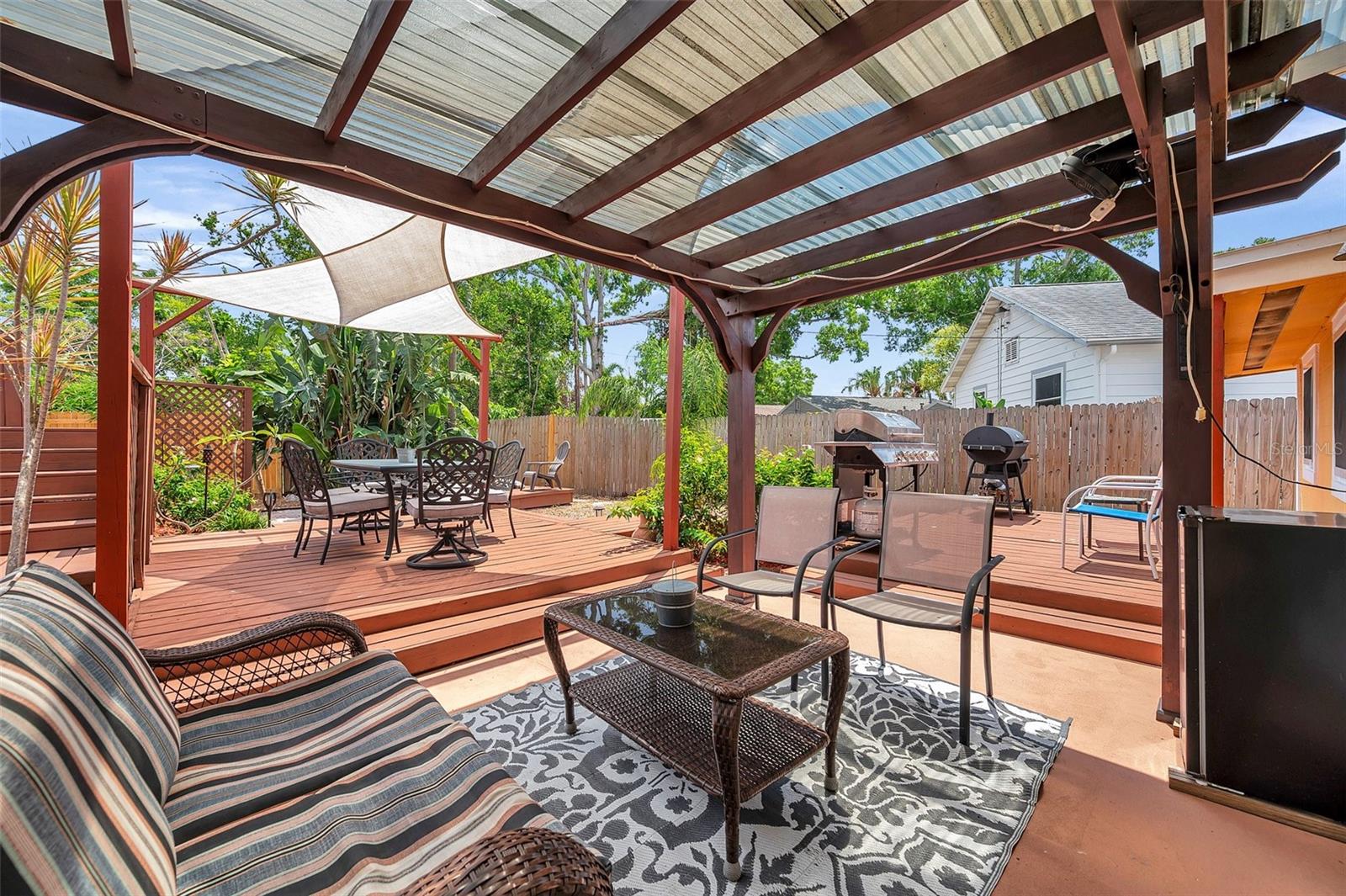 1111 32ND ST N, ST PETERSBURG, FL, 33713