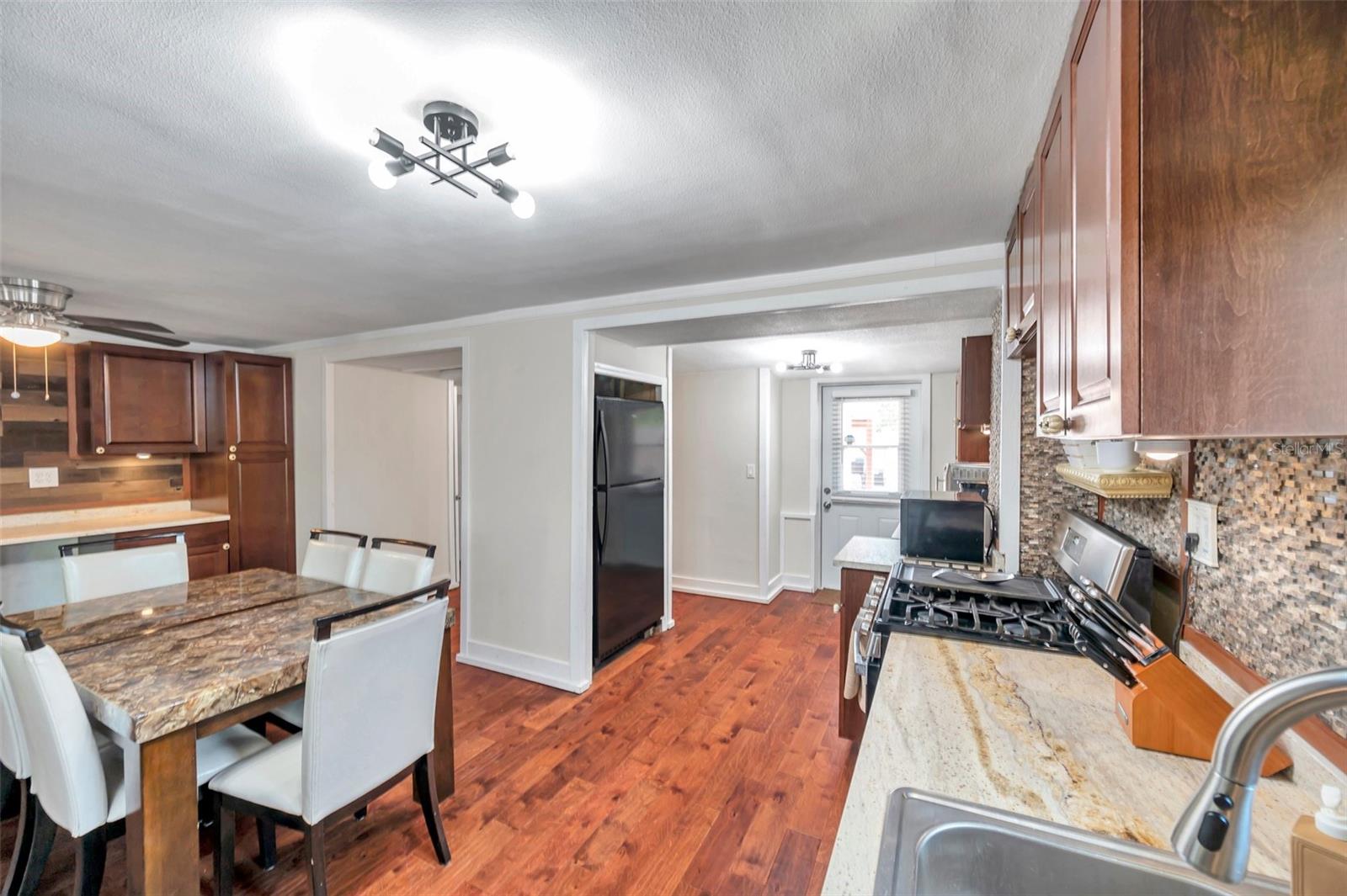 1111 32ND ST N, ST PETERSBURG, FL, 33713