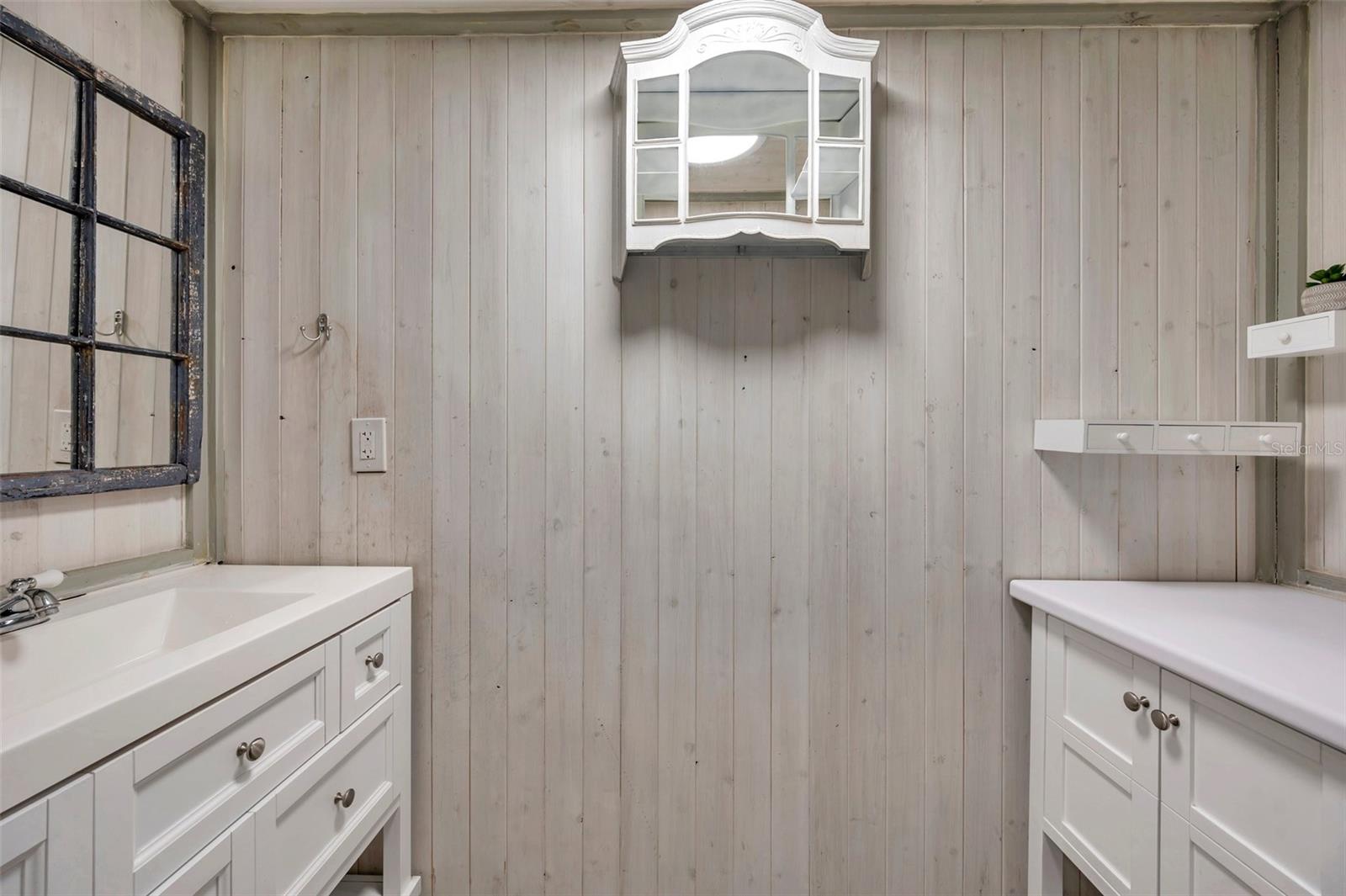 1111 32ND ST N, ST PETERSBURG, FL, 33713