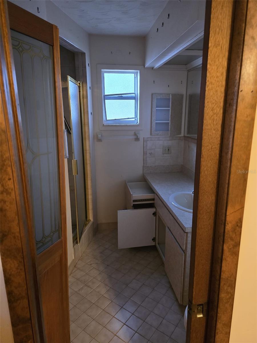 8641 MAY CIR, TAMPA, FL, 33614