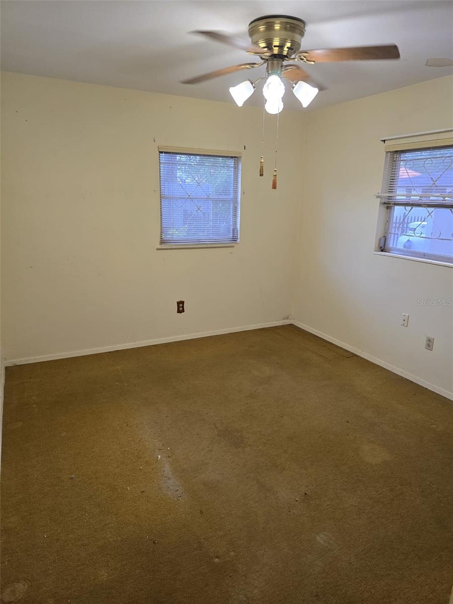 8641 MAY CIR, TAMPA, FL, 33614