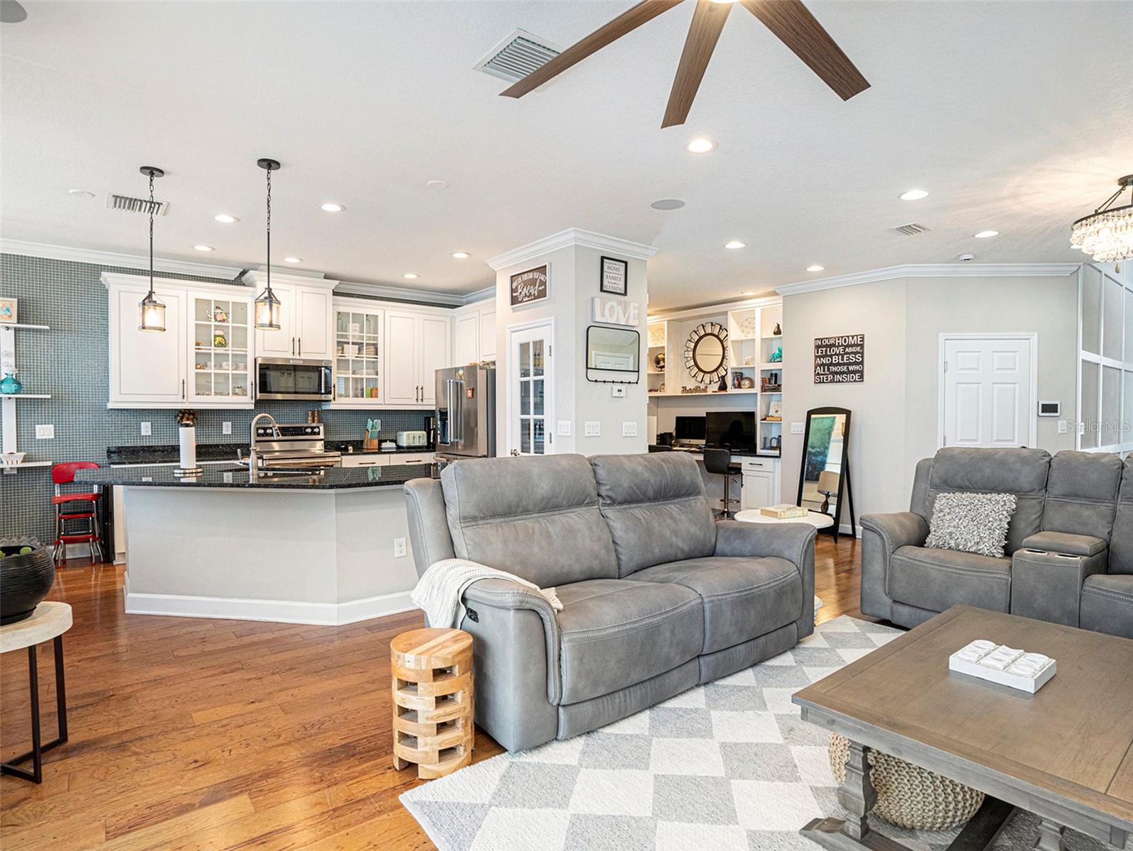 4689 WANDERING WAY, WESLEY CHAPEL, FL, 33544