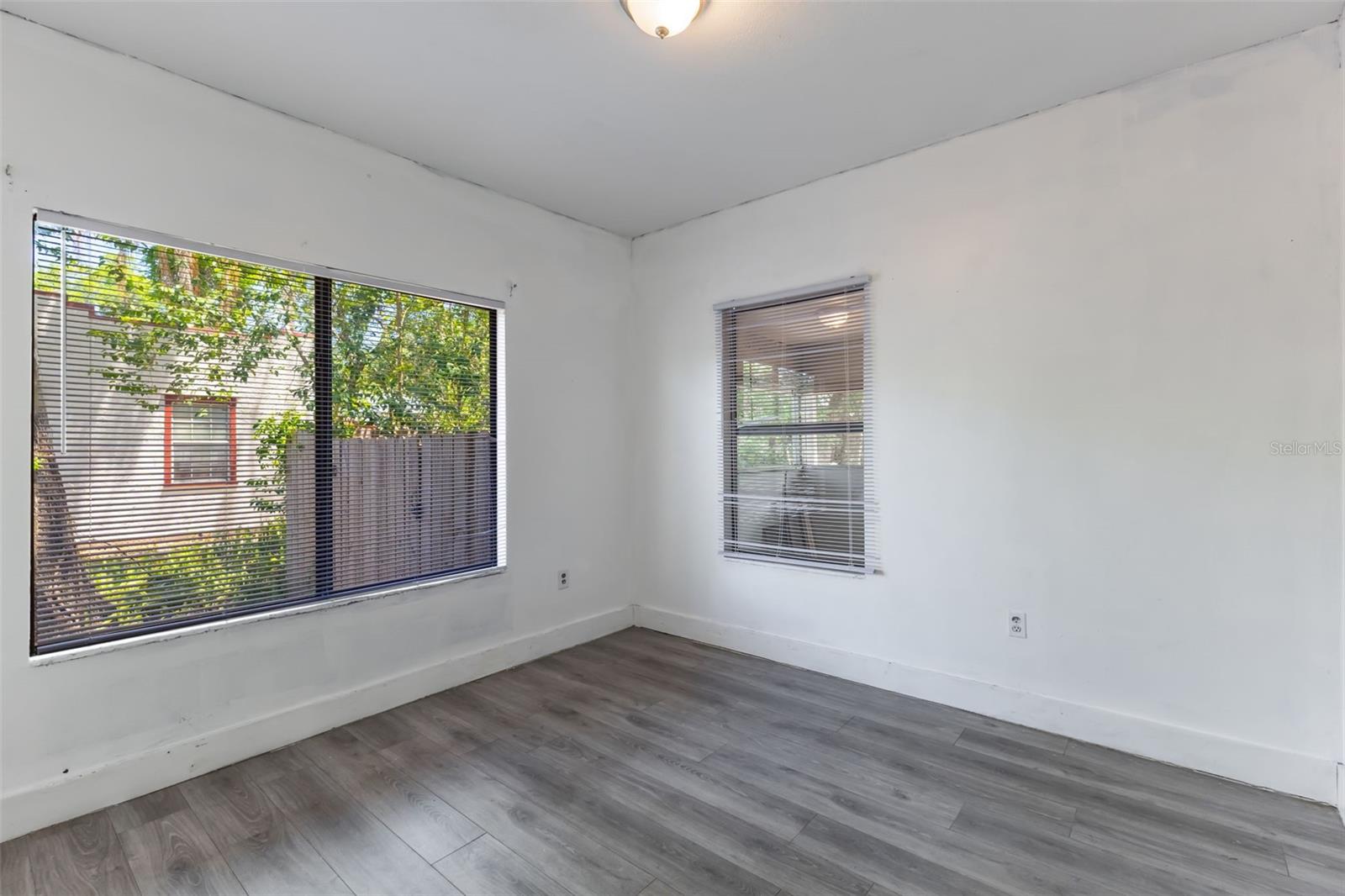 735 N CLARA AVE, DELAND, FL, 32720