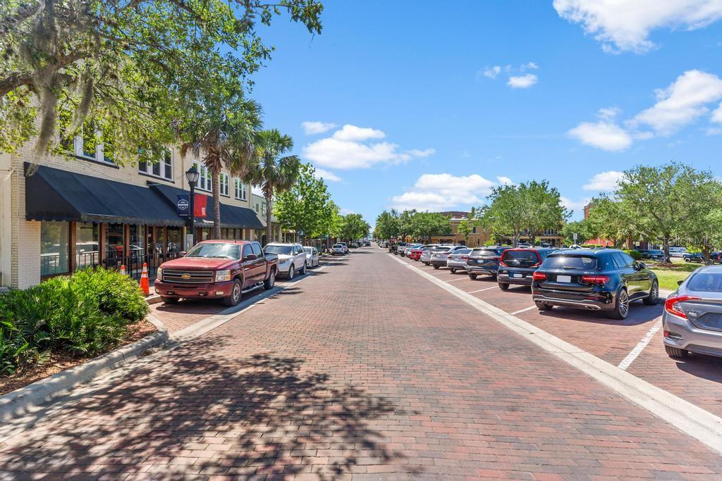 128 E MAGNOLIA AVE, EUSTIS, FL, 32726