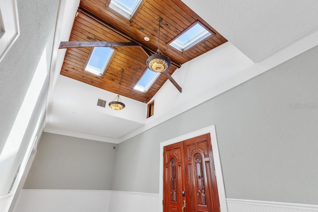 128 E MAGNOLIA AVE, EUSTIS, FL, 32726