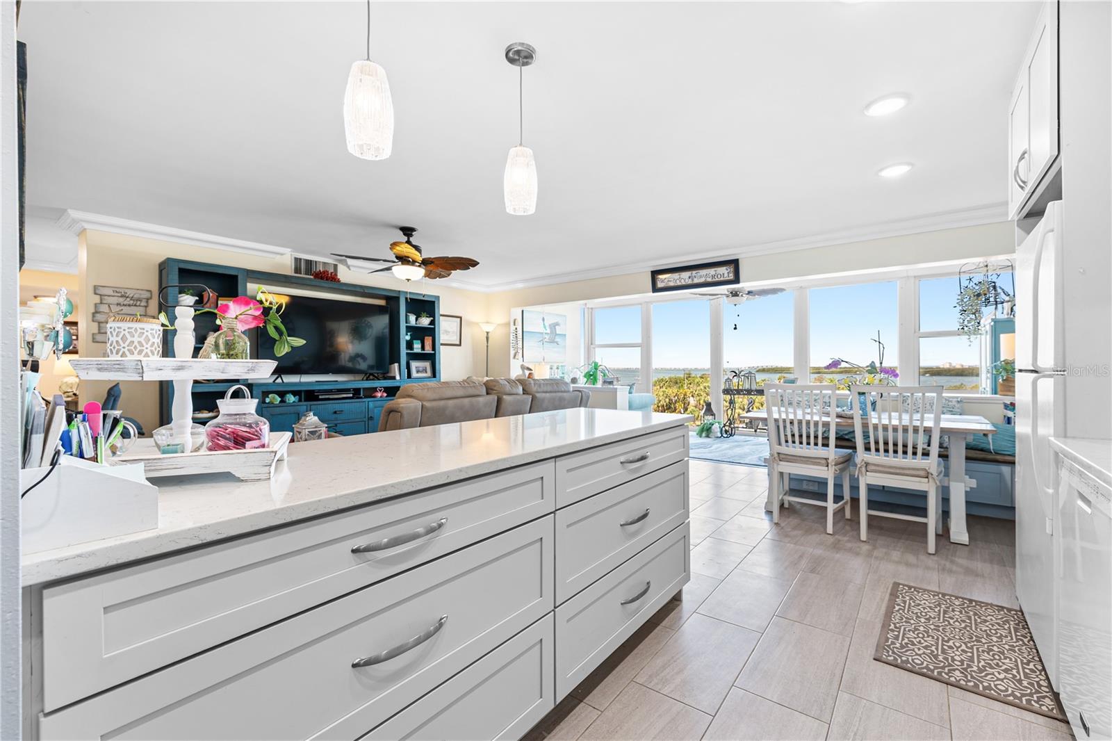7200 SUNSHINE SKYWAY LN S #4B, ST PETERSBURG, FL, 33711