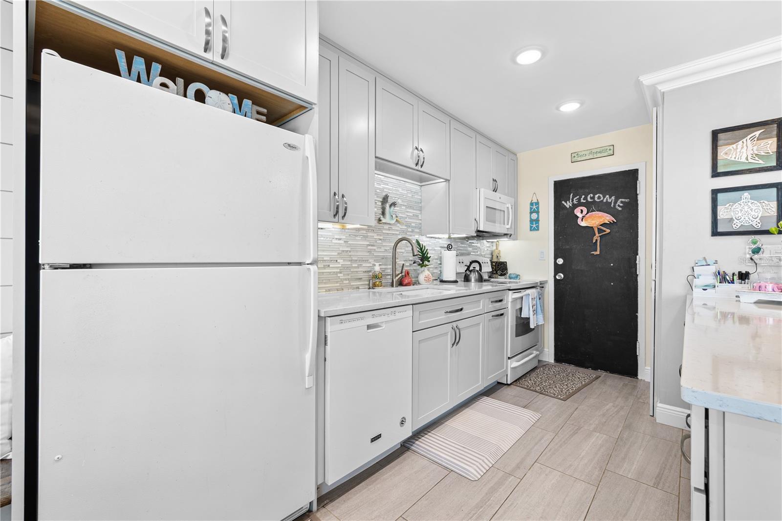 7200 SUNSHINE SKYWAY LN S #4B, ST PETERSBURG, FL, 33711