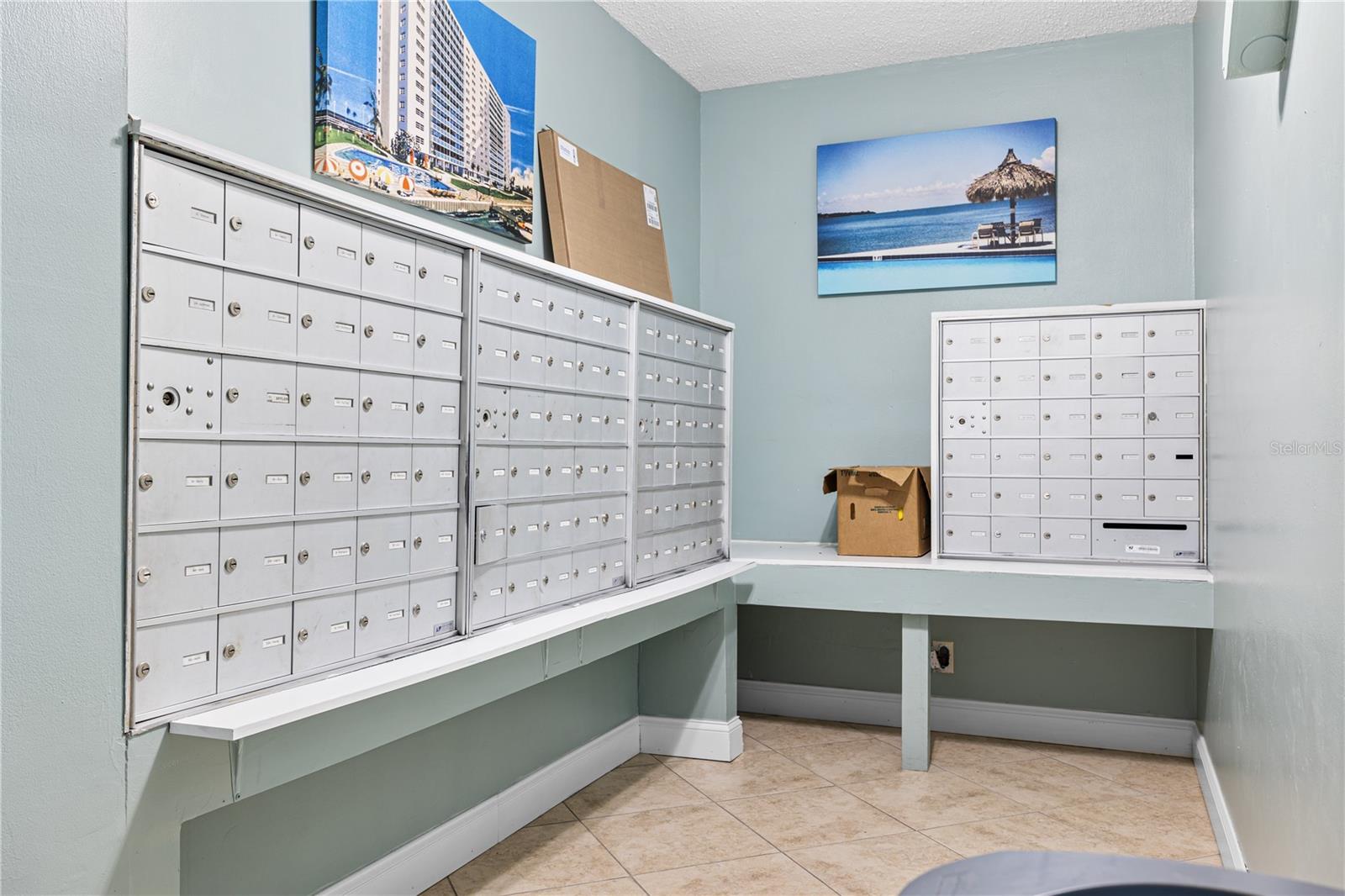 7200 SUNSHINE SKYWAY LN S #4B, ST PETERSBURG, FL, 33711