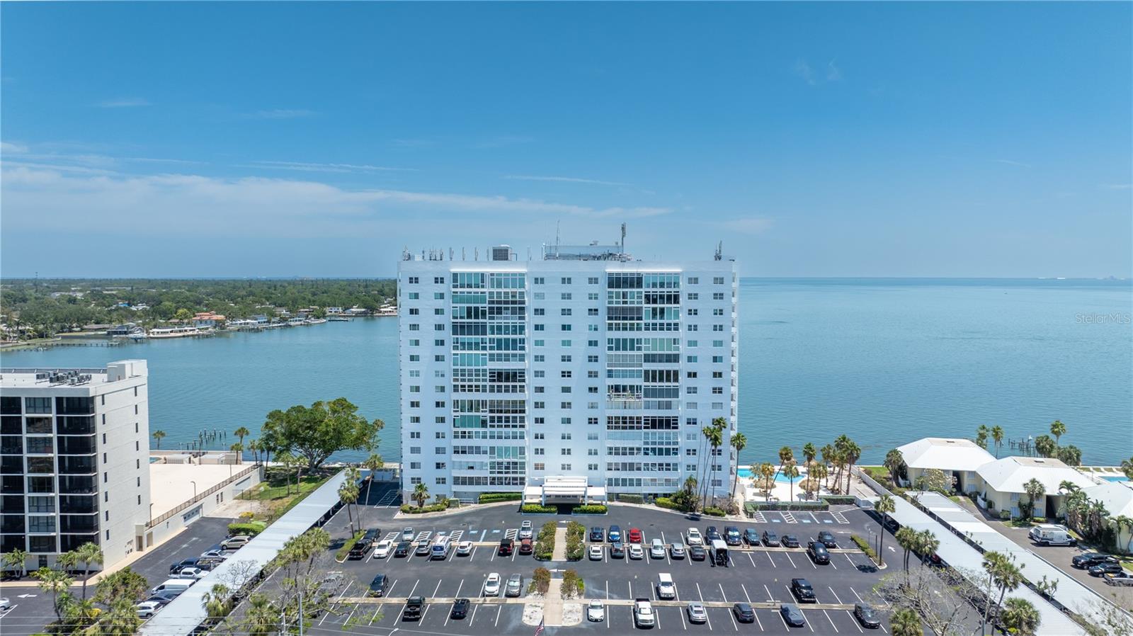 7200 SUNSHINE SKYWAY LN S #4B, ST PETERSBURG, FL, 33711
