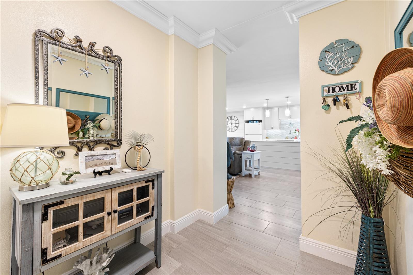 7200 SUNSHINE SKYWAY LN S #4B, ST PETERSBURG, FL, 33711