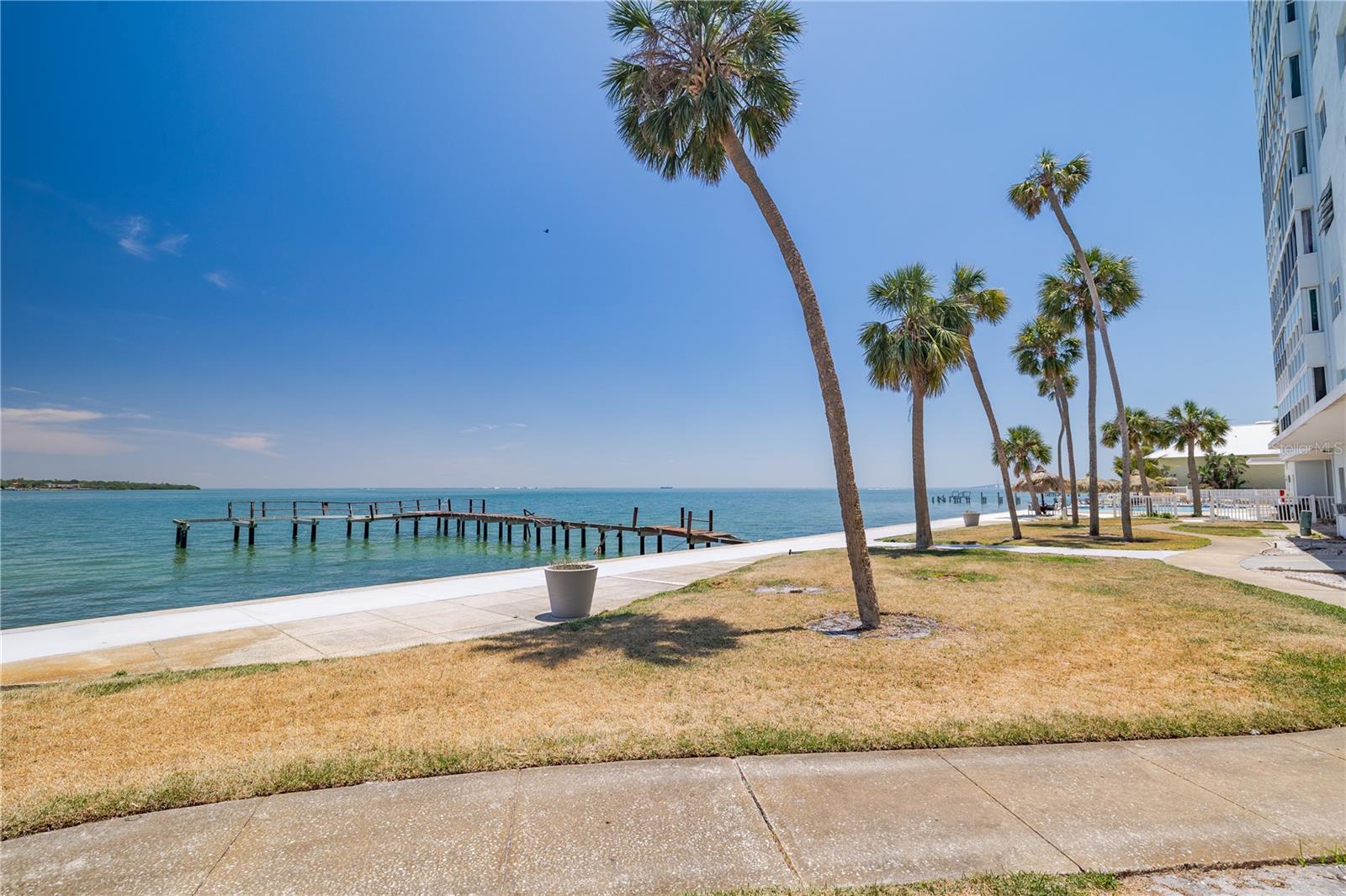 7200 SUNSHINE SKYWAY LN S #4B, ST PETERSBURG, FL, 33711