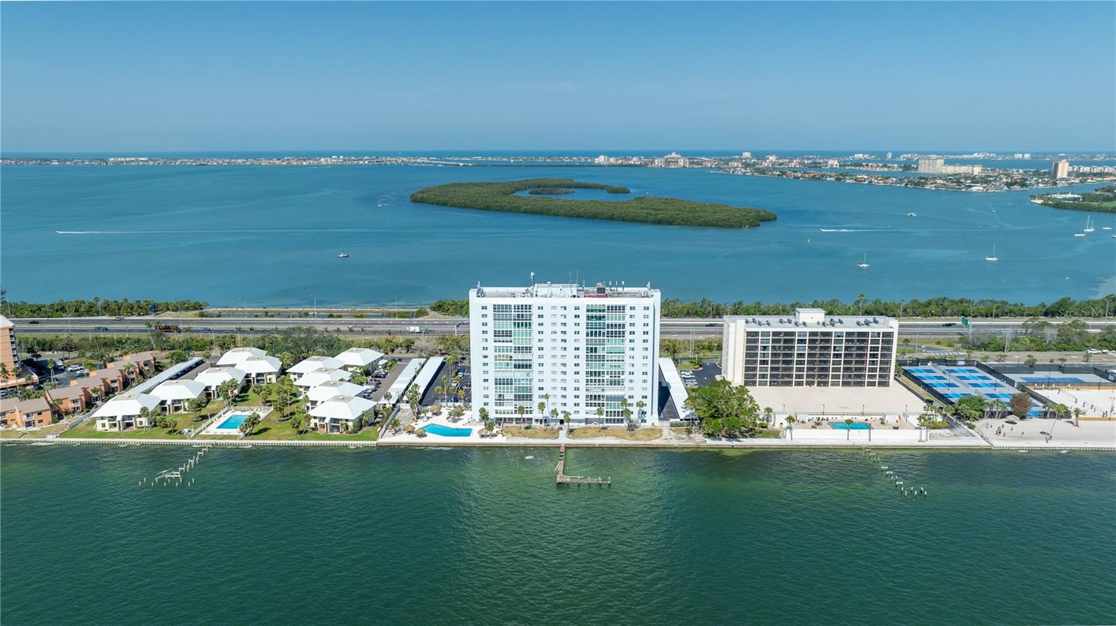 7200 SUNSHINE SKYWAY LN S #4B, ST PETERSBURG, FL, 33711