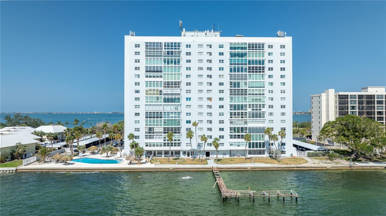 7200 SUNSHINE SKYWAY LN S #4B, ST PETERSBURG, FL, 33711