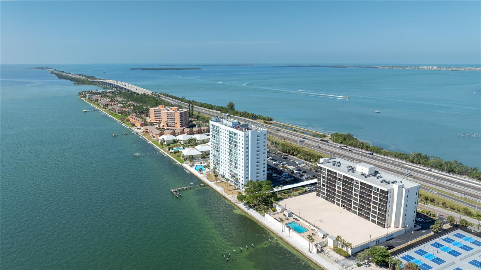 7200 SUNSHINE SKYWAY LN S #4B, ST PETERSBURG, FL, 33711