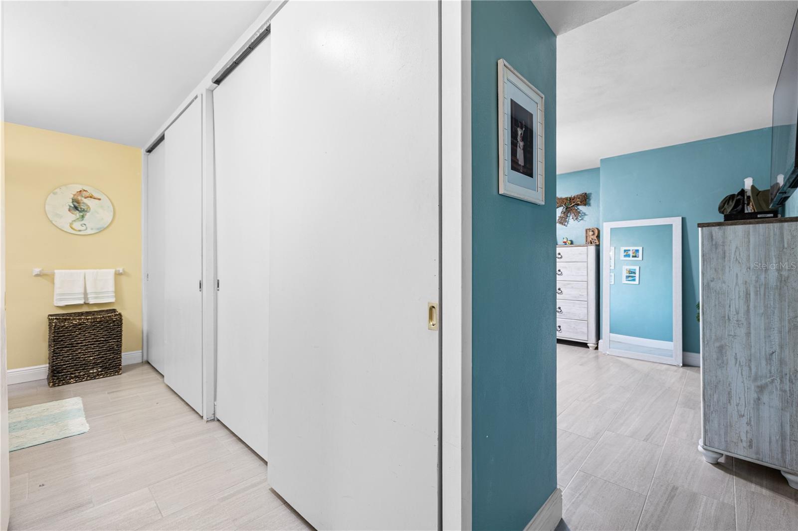 7200 SUNSHINE SKYWAY LN S #4B, ST PETERSBURG, FL, 33711