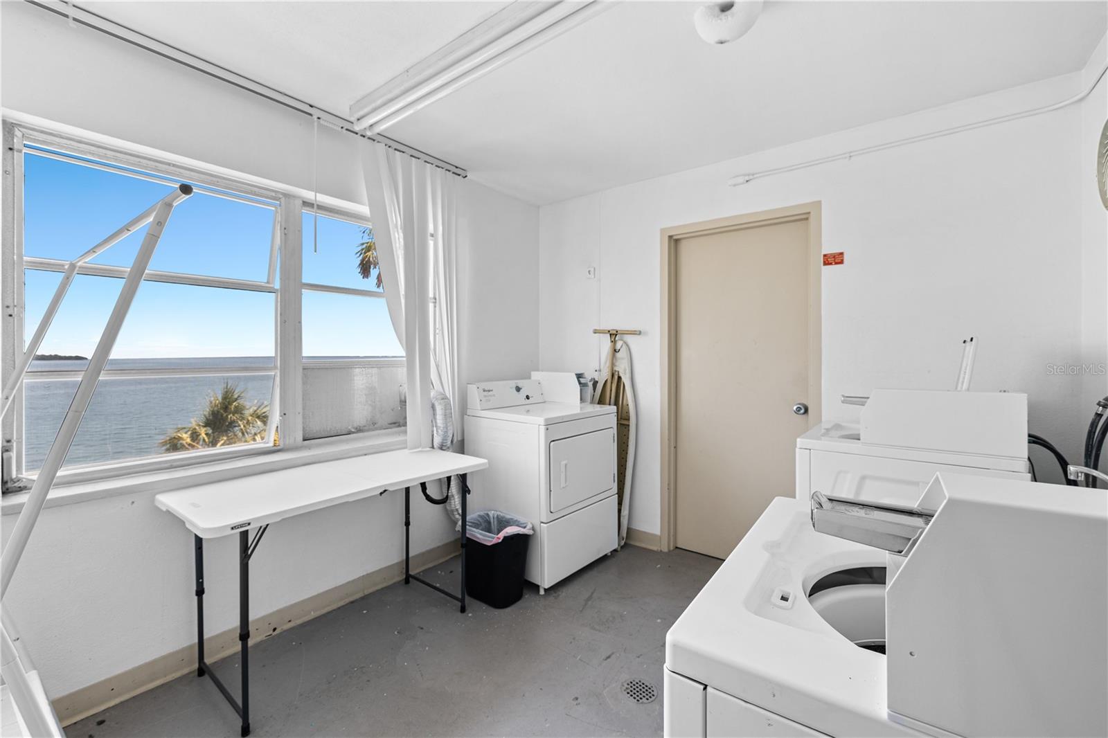 7200 SUNSHINE SKYWAY LN S #4B, ST PETERSBURG, FL, 33711