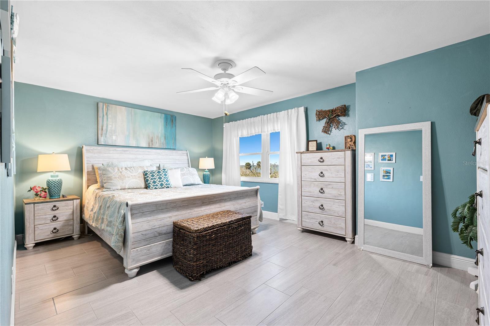 7200 SUNSHINE SKYWAY LN S #4B, ST PETERSBURG, FL, 33711