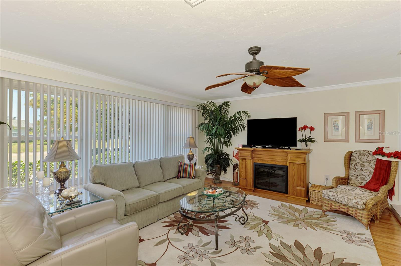 142 ROTONDA CIR, ROTONDA WEST, FL, 33947