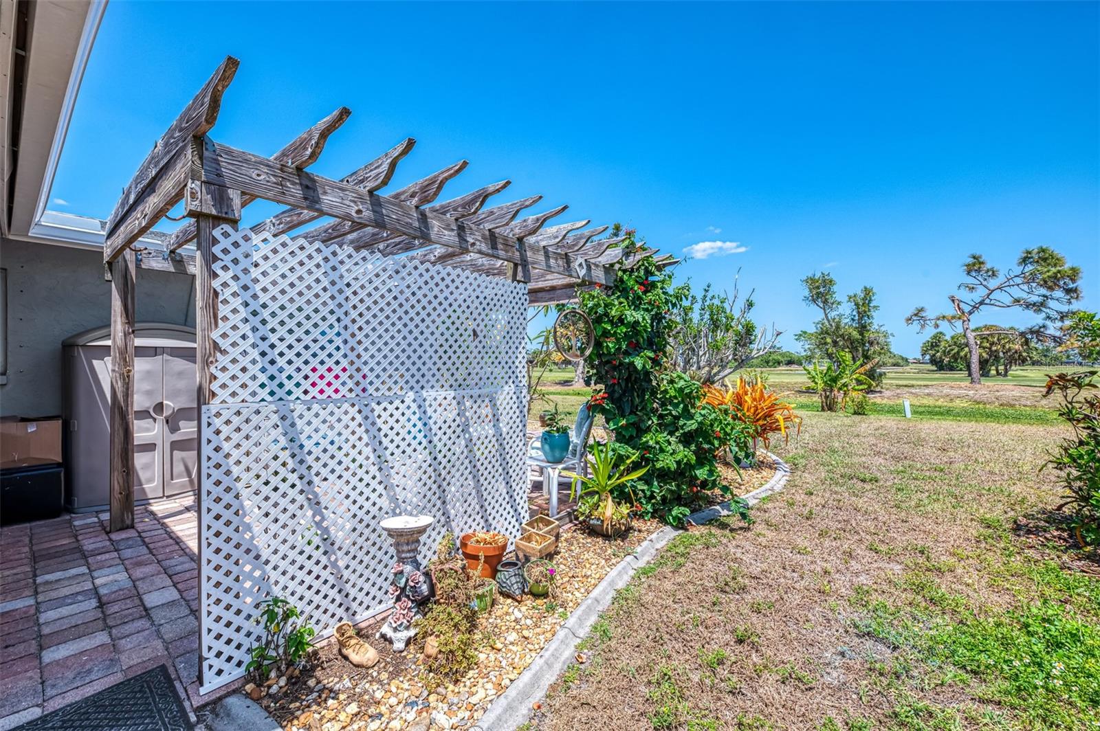 142 ROTONDA CIR, ROTONDA WEST, FL, 33947