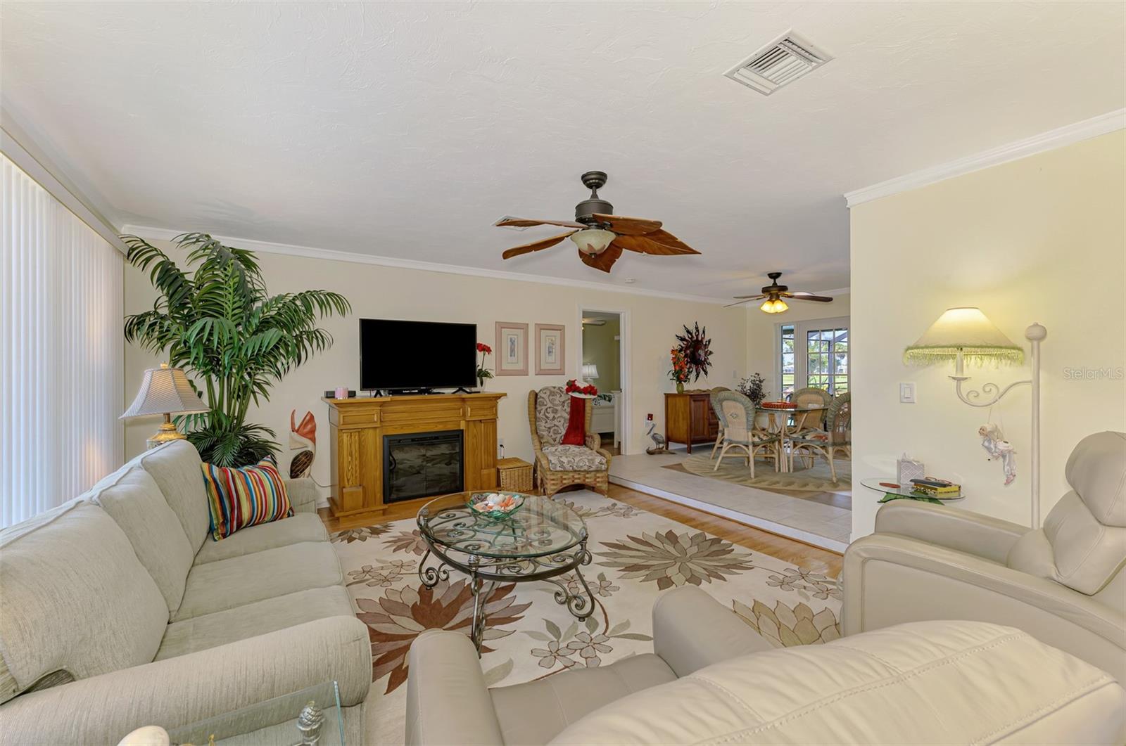 142 ROTONDA CIR, ROTONDA WEST, FL, 33947