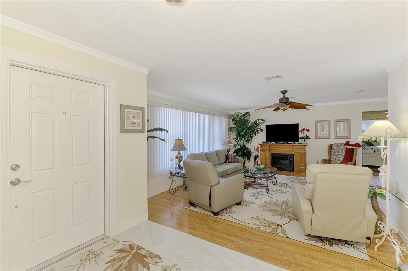 142 ROTONDA CIR, ROTONDA WEST, FL, 33947