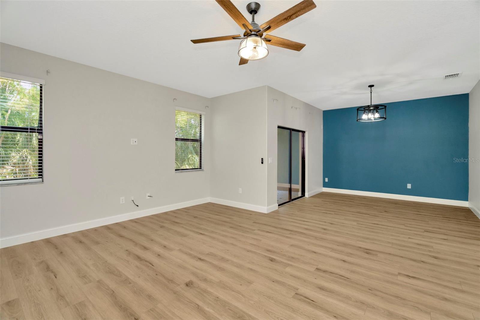 28516 TRANQUIL LAKE CIR, WESLEY CHAPEL, FL, 33543