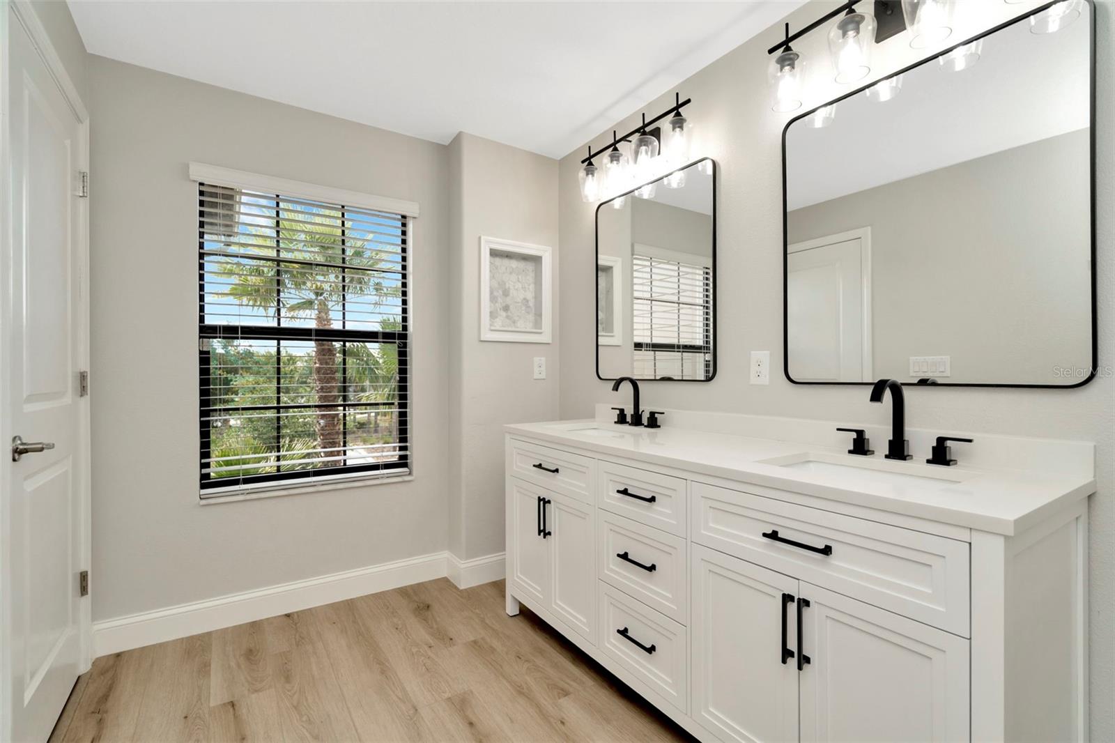 28516 TRANQUIL LAKE CIR, WESLEY CHAPEL, FL, 33543