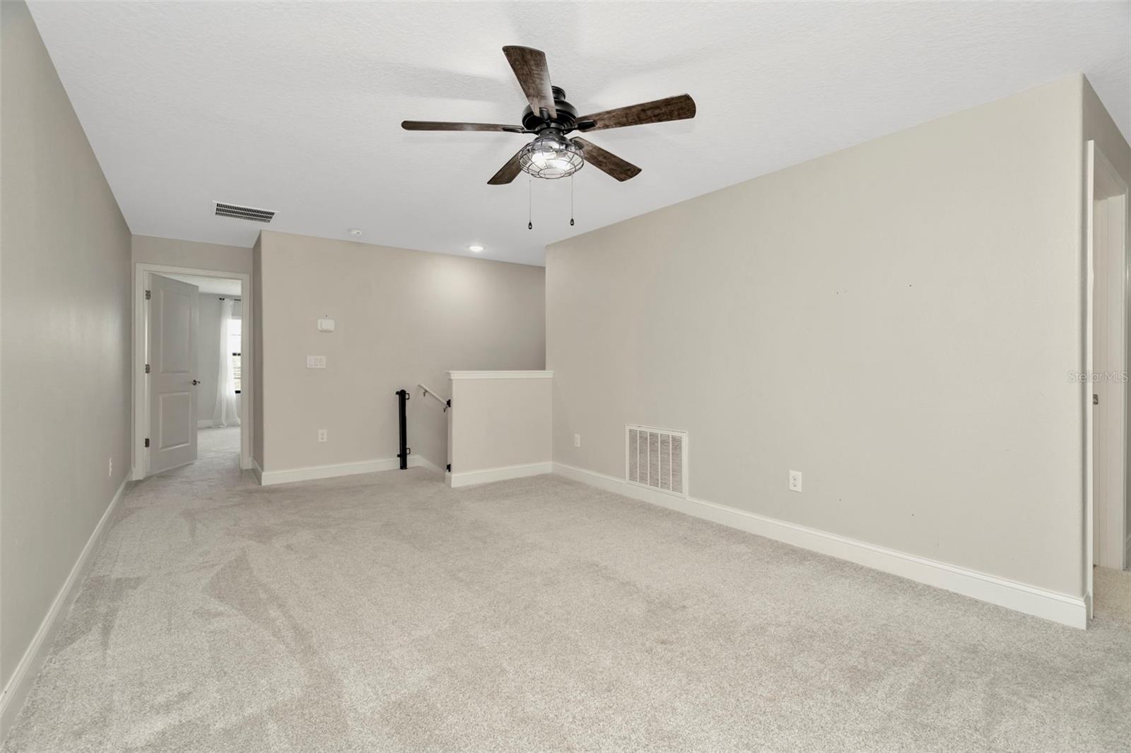 28516 TRANQUIL LAKE CIR, WESLEY CHAPEL, FL, 33543