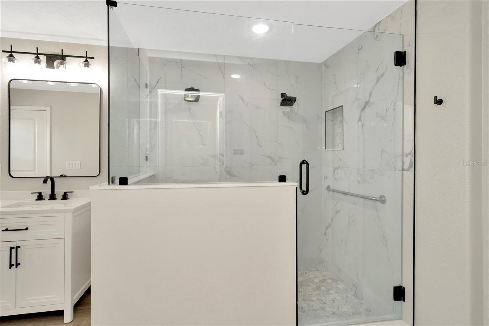 28516 TRANQUIL LAKE CIR, WESLEY CHAPEL, FL, 33543