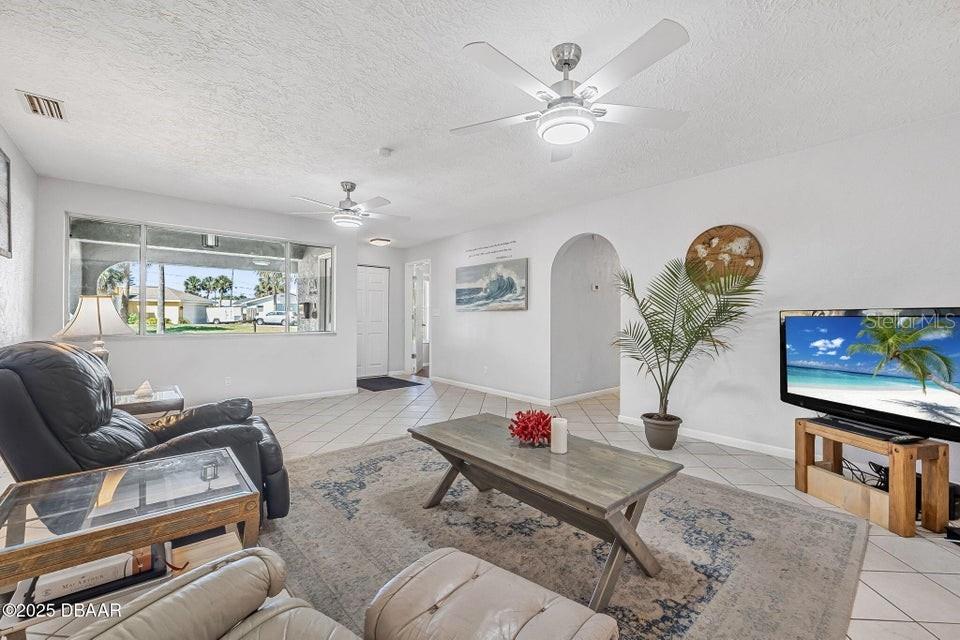 44 SANDRA DR, ORMOND BEACH, FL, 32176