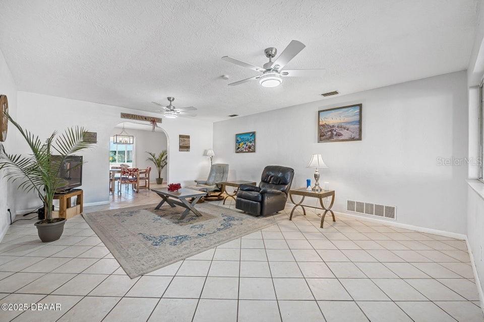 44 SANDRA DR, ORMOND BEACH, FL, 32176