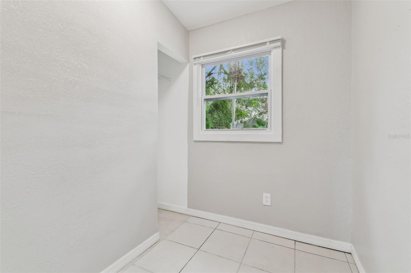 8205 FIR DR, TAMPA, FL, 33619