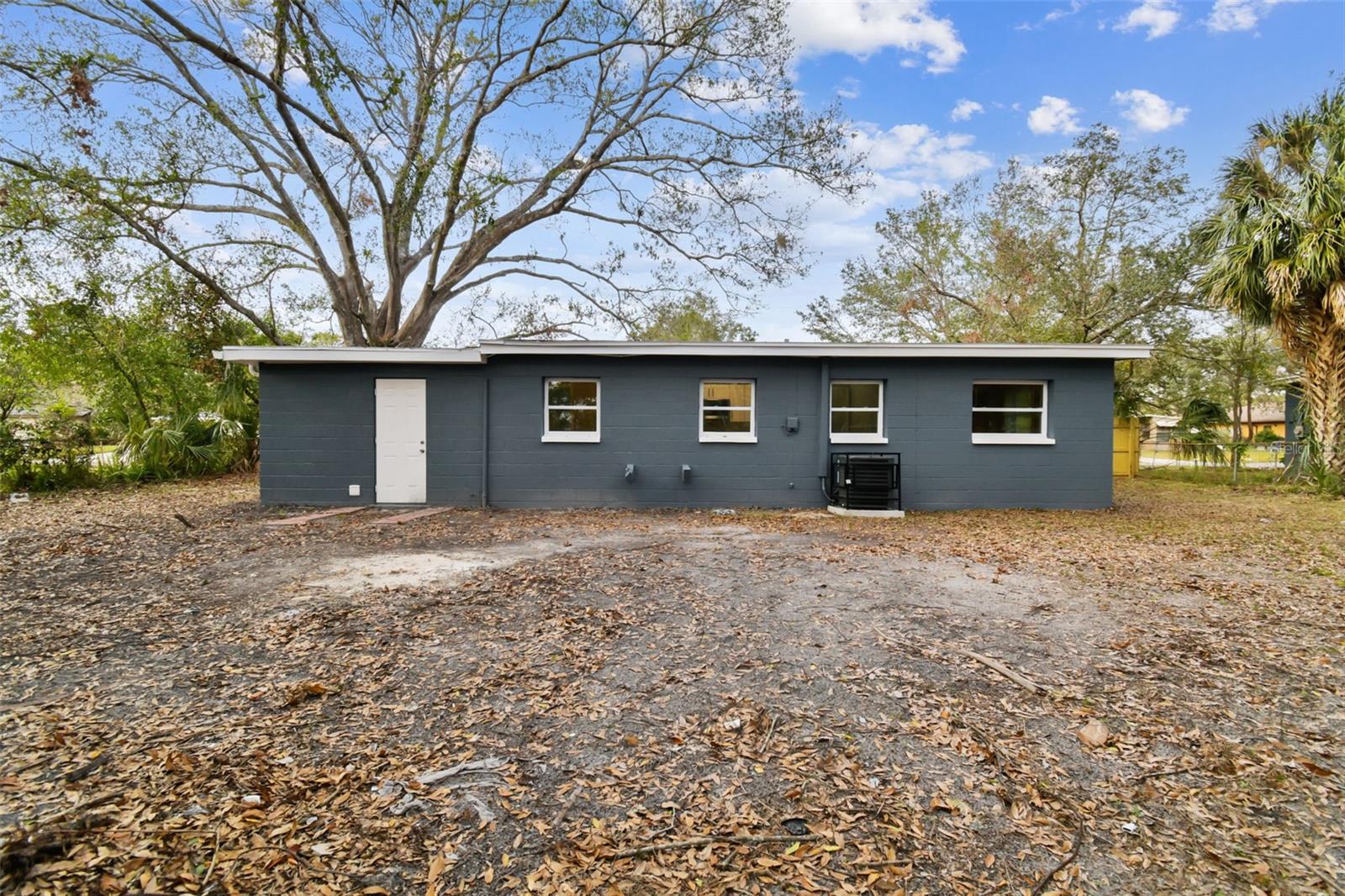 8205 FIR DR, TAMPA, FL, 33619