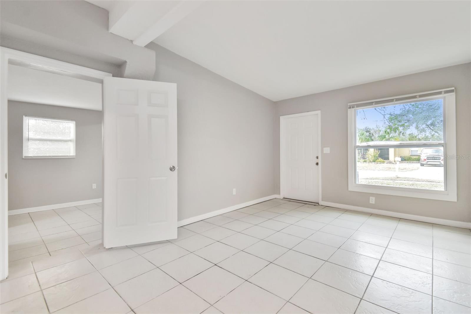 8205 FIR DR, TAMPA, FL, 33619