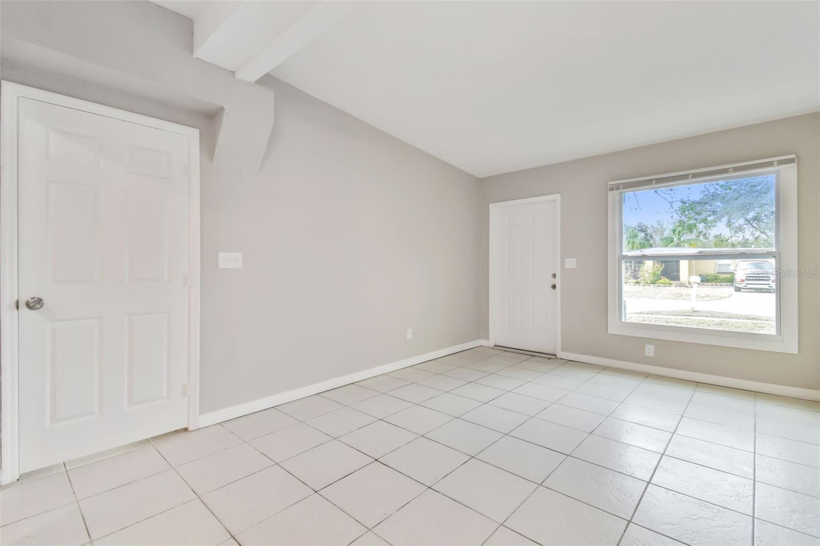 8205 FIR DR, TAMPA, FL, 33619