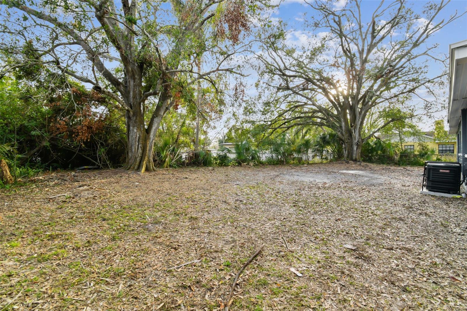 8205 FIR DR, TAMPA, FL, 33619