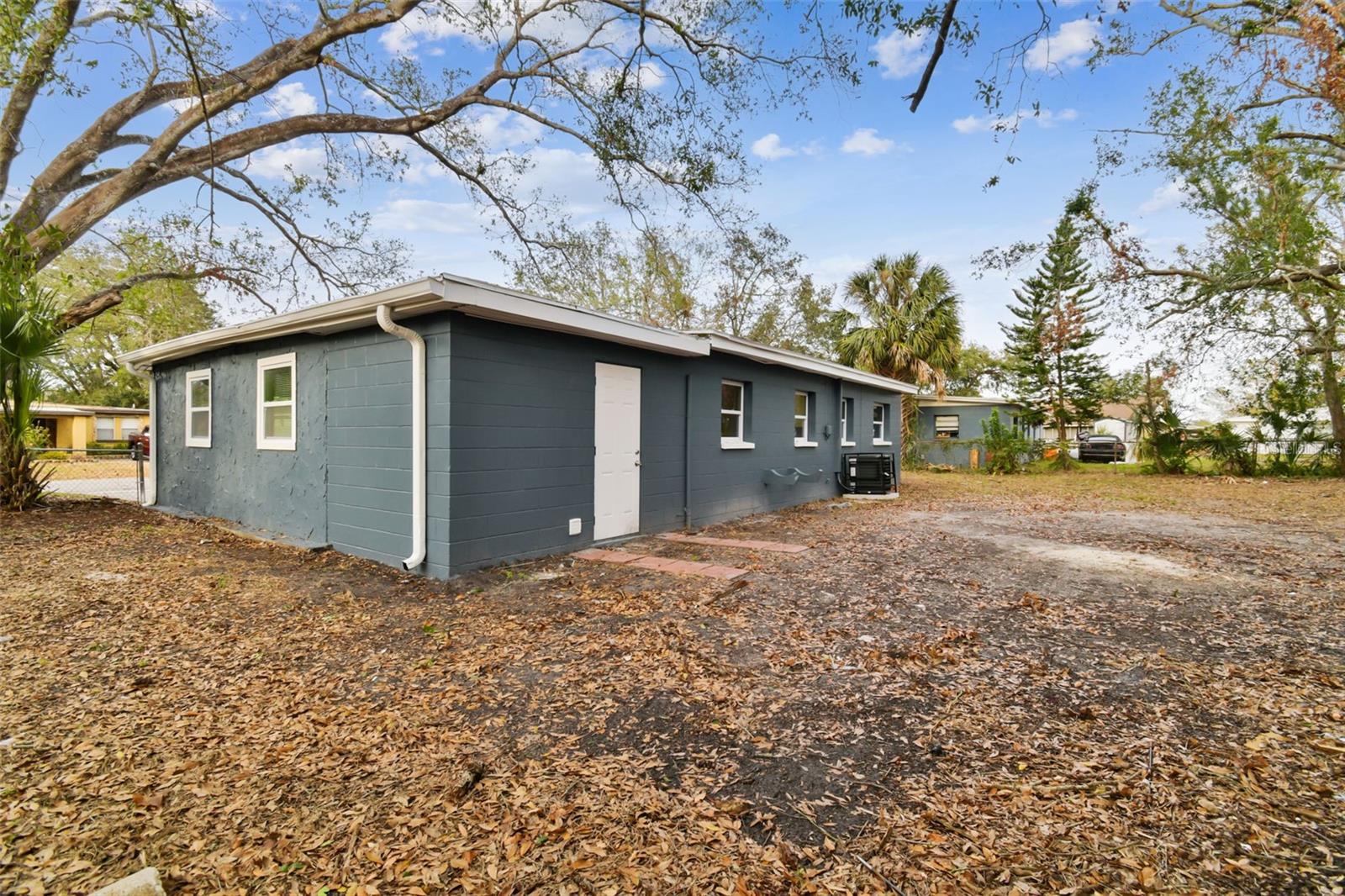 8205 FIR DR, TAMPA, FL, 33619