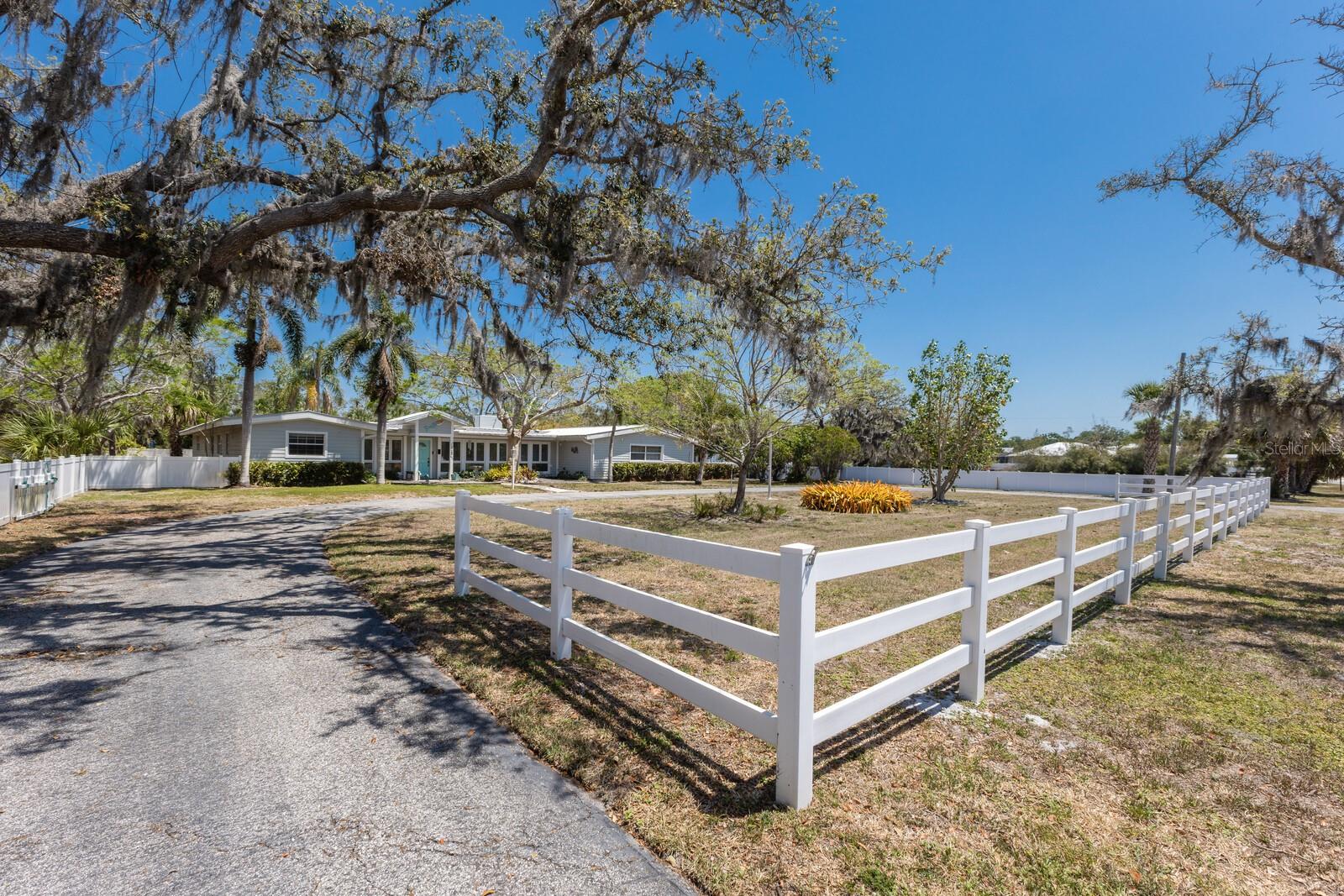 2723 59TH ST, SARASOTA, FL, 34243