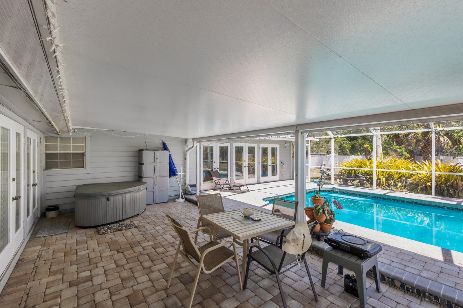 2723 59TH ST, SARASOTA, FL, 34243