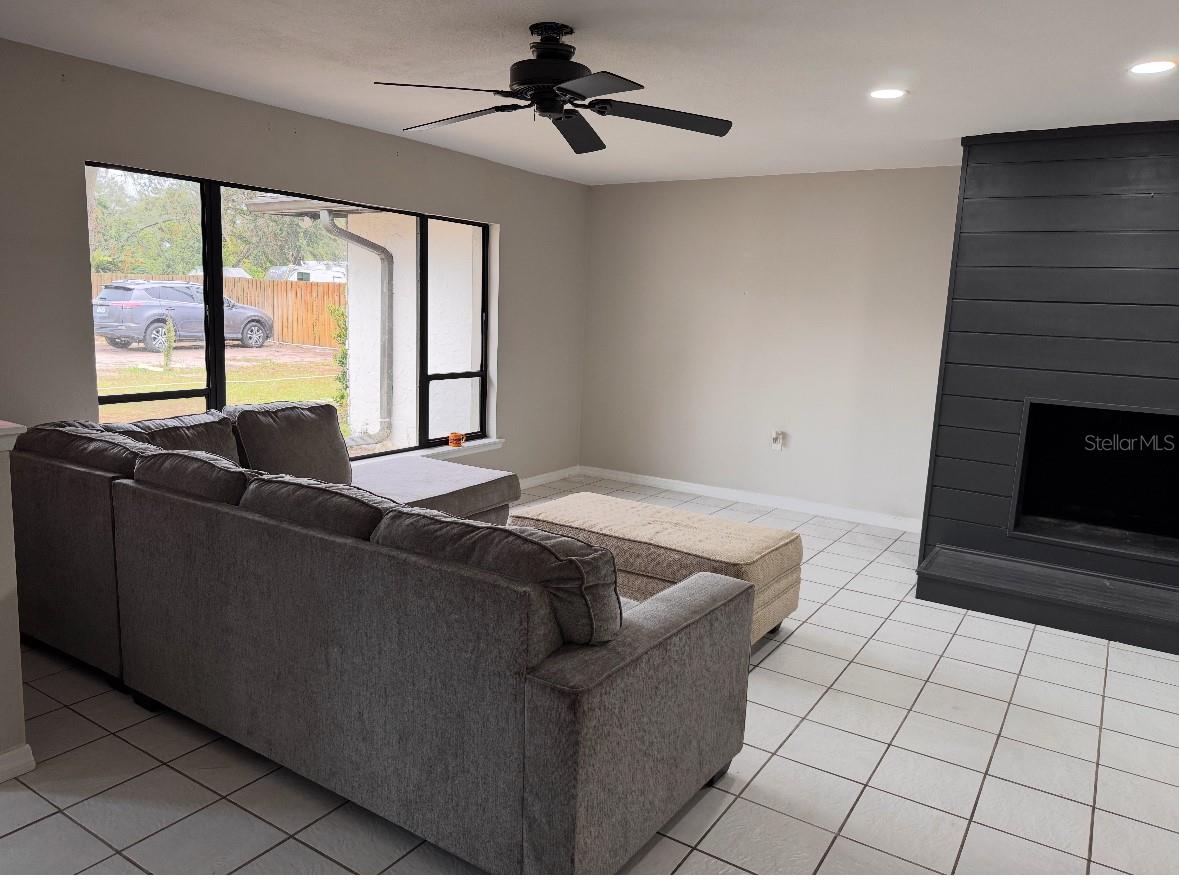 620 LITHIA PINECREST RD, BRANDON, FL, 33511