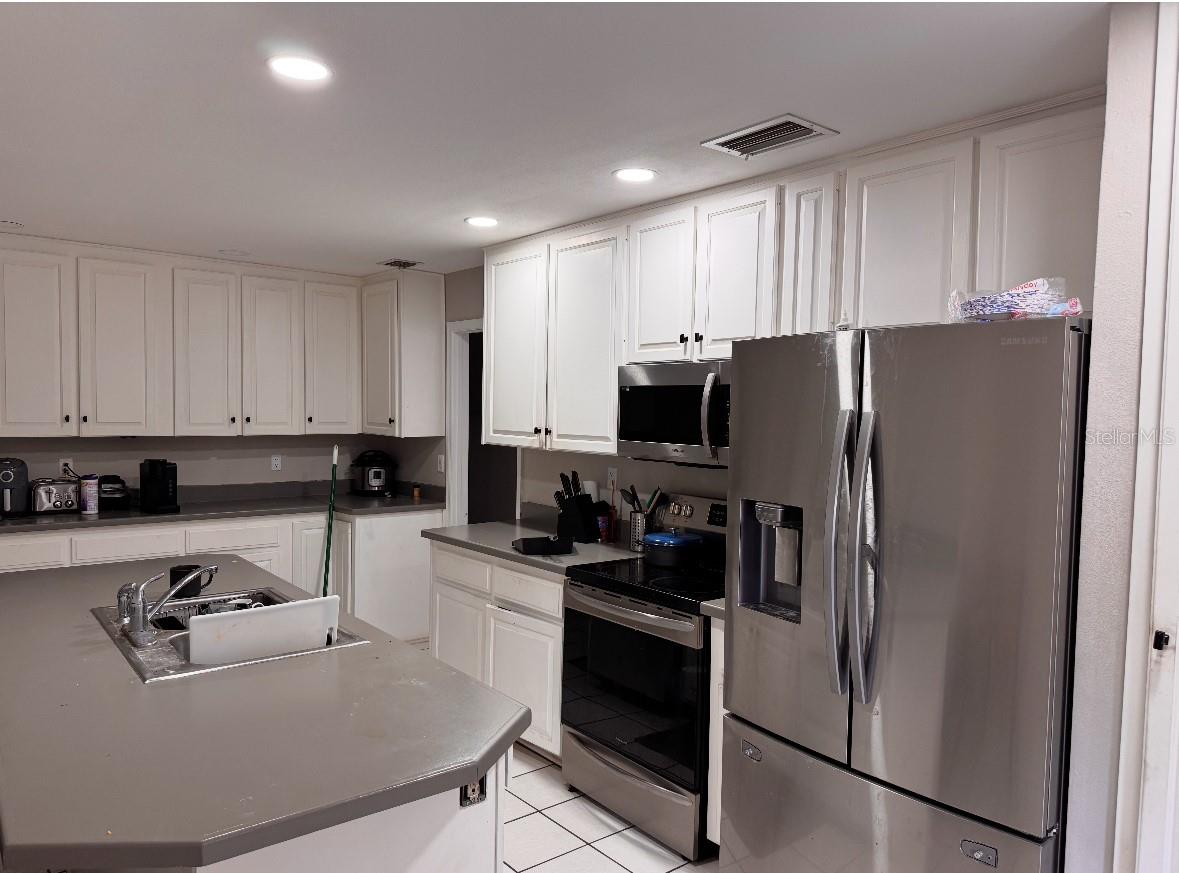 620 LITHIA PINECREST RD, BRANDON, FL, 33511