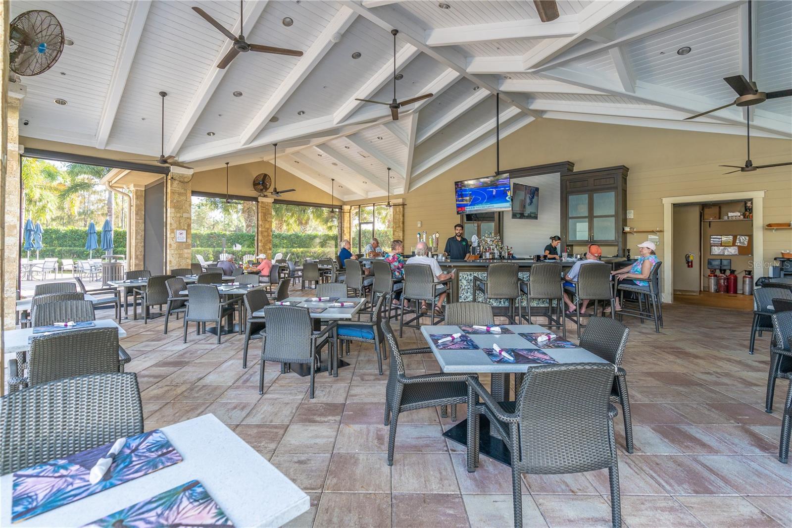 6763 WINDING CYPRESS DR, NAPLES, FL, 34114