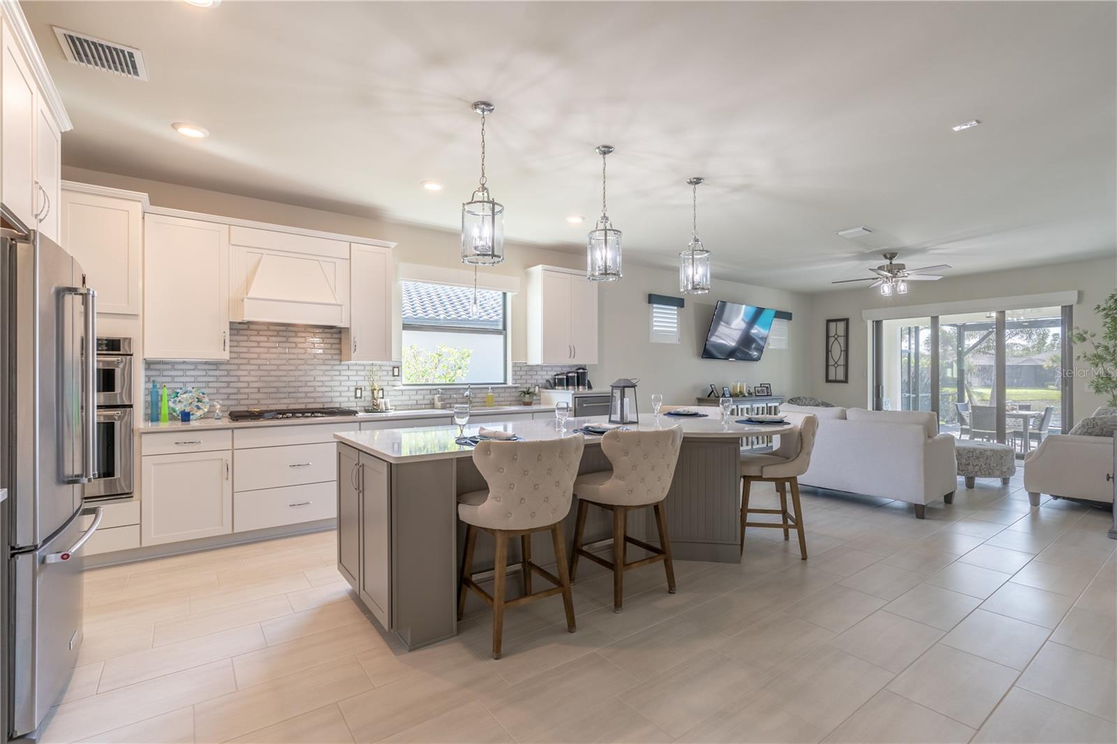 6763 WINDING CYPRESS DR, NAPLES, FL, 34114