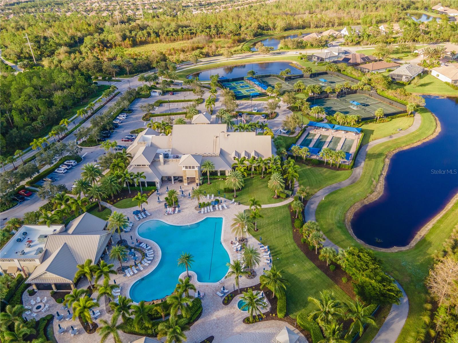 6763 WINDING CYPRESS DR, NAPLES, FL, 34114